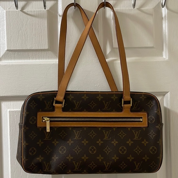 LOUIS VUITTON Cite Shoulder Bag - Picture 1 of 16